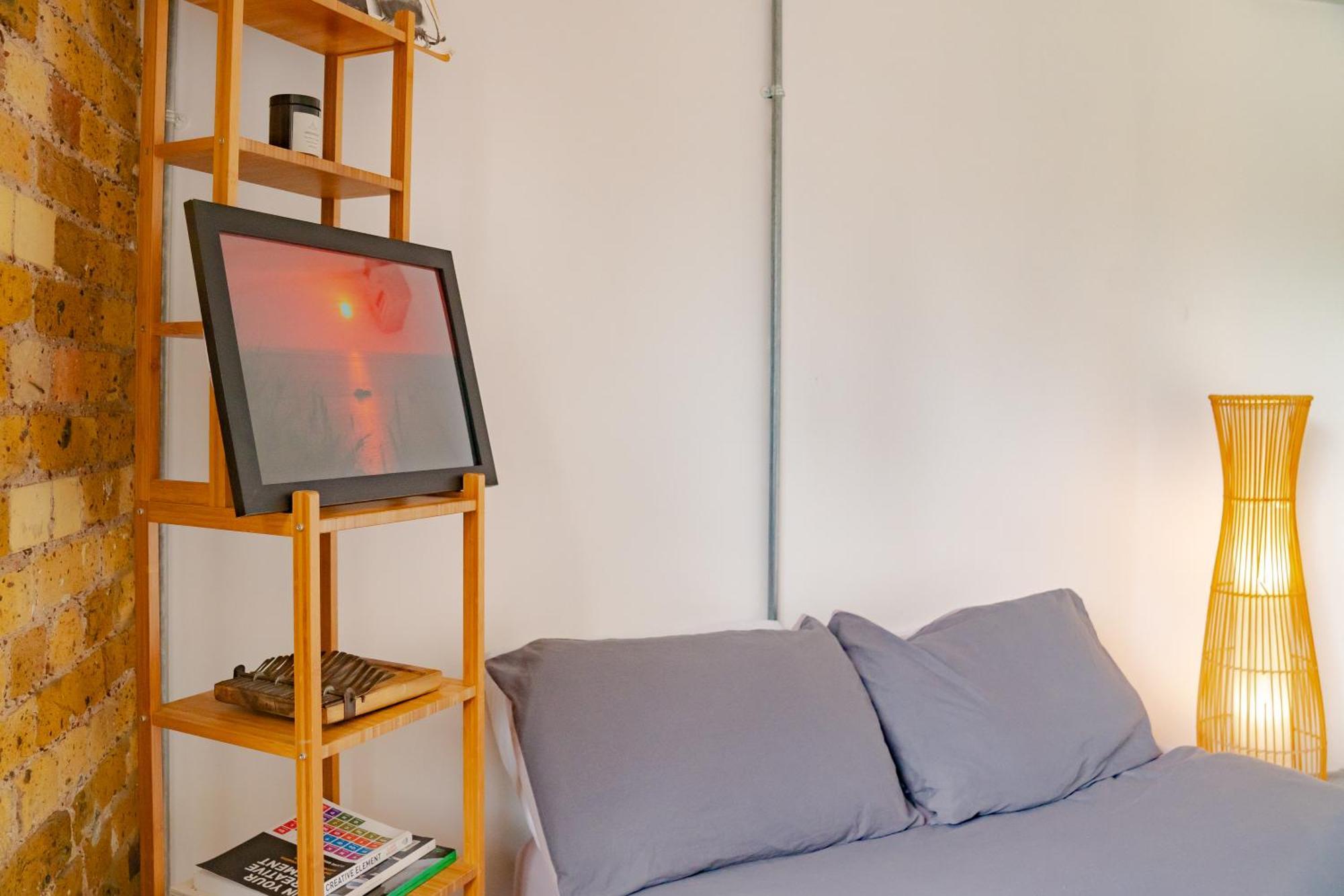 Loft Style Apartment Near O2, Abba Voyage, Excel Лондон Екстер'єр фото